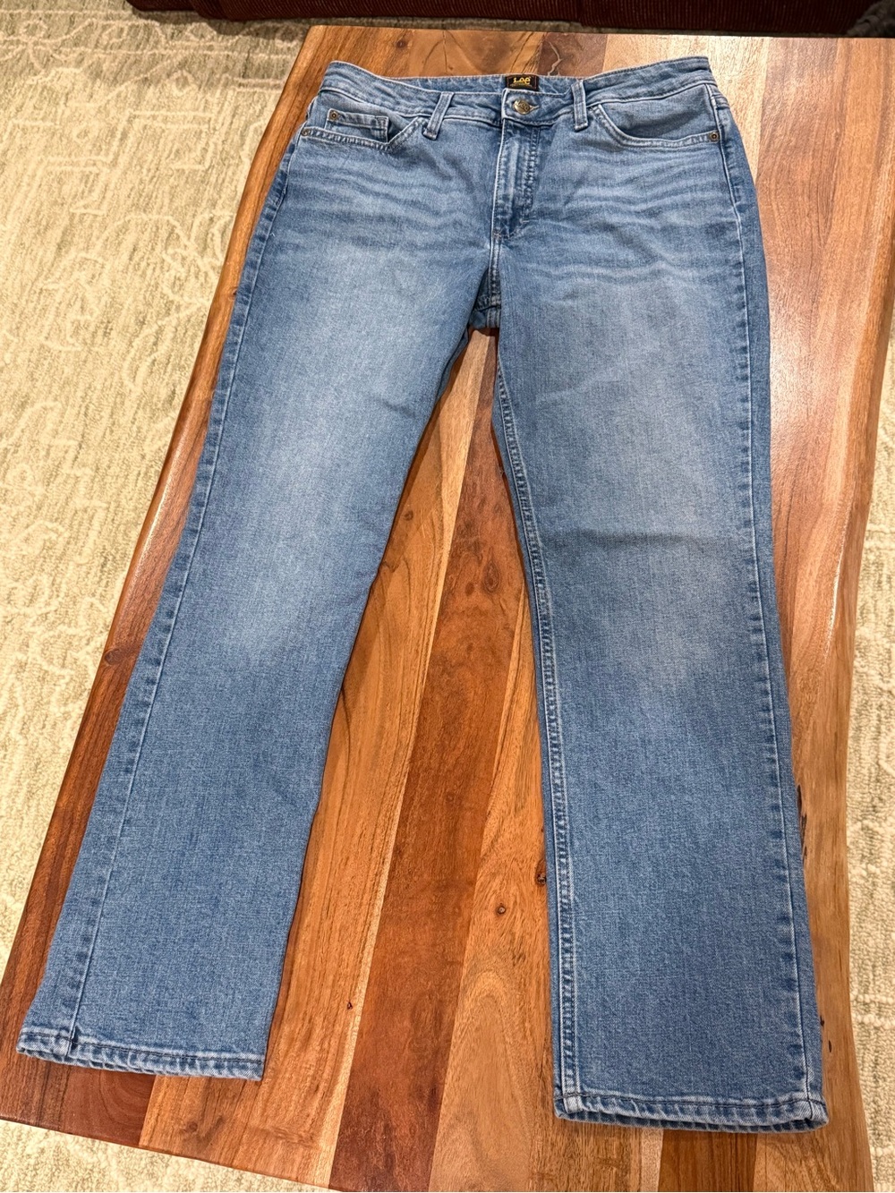 🤎MOVING SALE🤎 Lee Classic Women's Light Blue Straight Leg Jeans Size 8/10